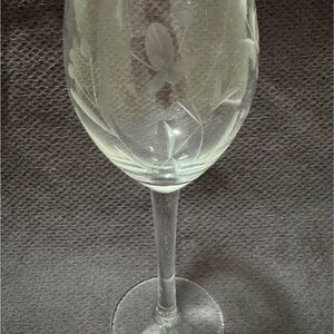 Vintage Princess House etched crystal floral design wine glass